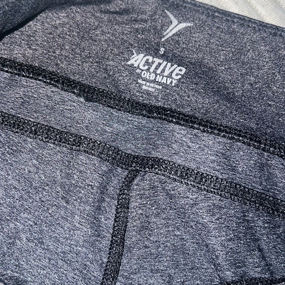 Spandex bundle (3) 1 under Armour 1 old navy 1 American Eagle all size small - Picture 9 of 9